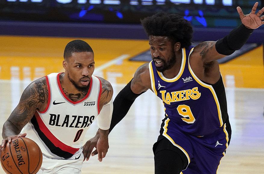 -阿扎伦卡在湖人比赛中连败，逆转引发热议！的简单介绍