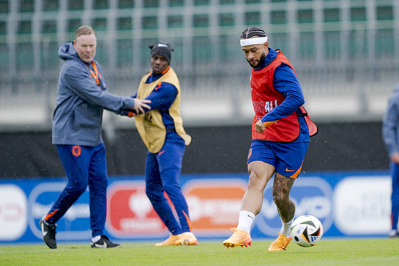 玩加竞技-莱万多夫斯基遭遇二十连败，塞尔维亚队教练面临压力！的简单介绍